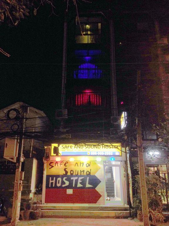 Safe And Sound Hostel Чіангмай Екстер'єр фото