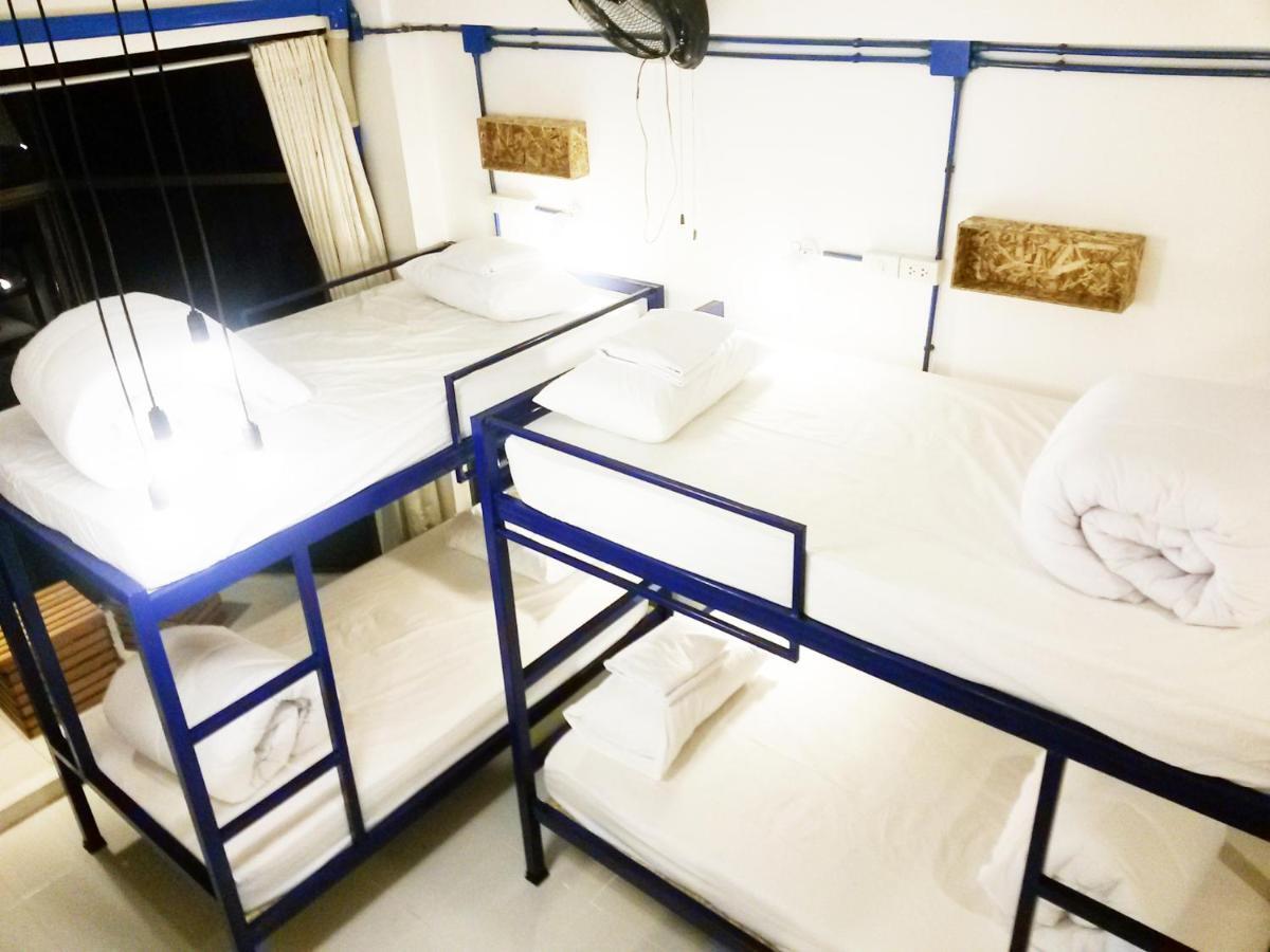 Safe And Sound Hostel Чіангмай Номер фото